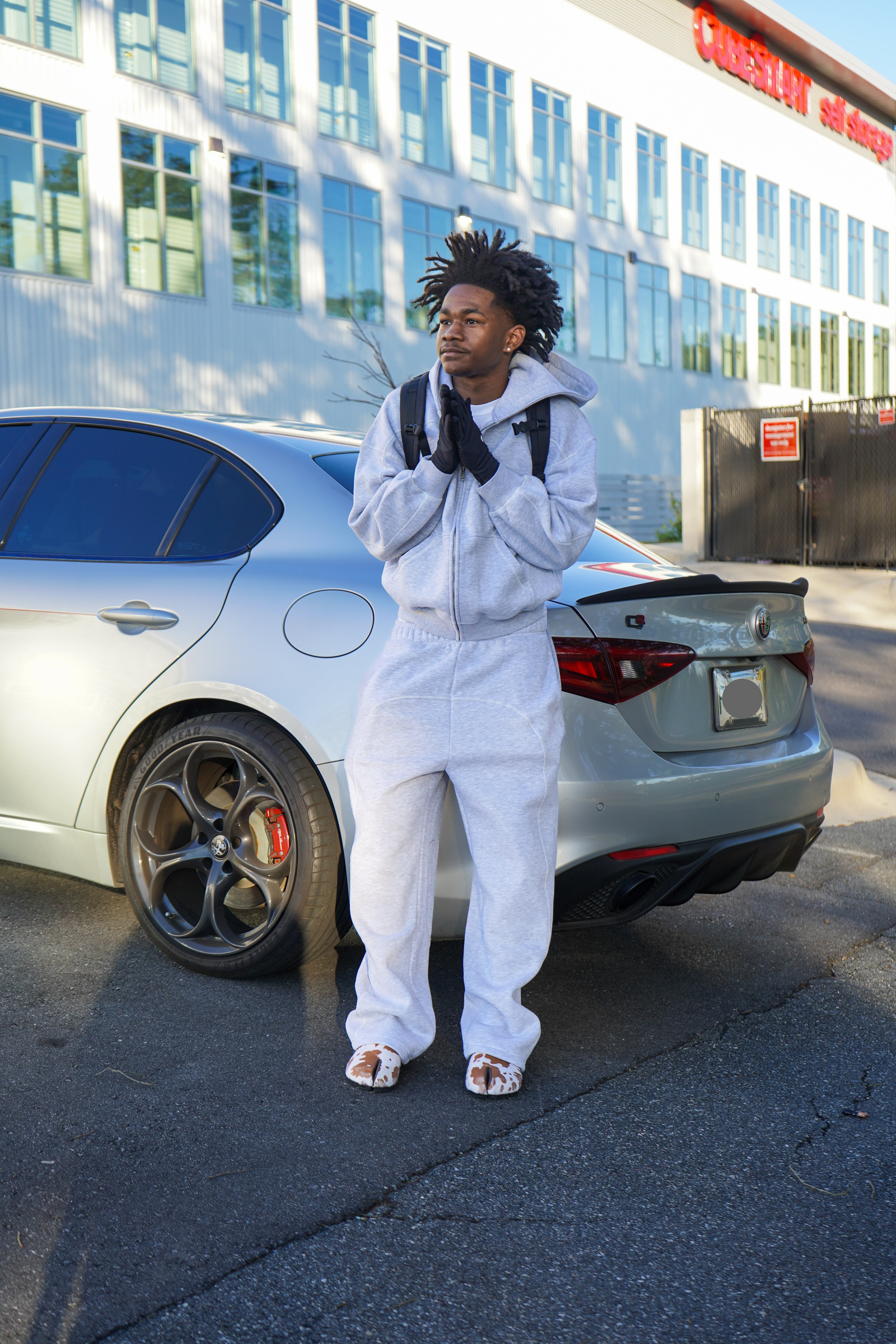 Contrast-Stitched Boxy Fleece Zip Hoodie