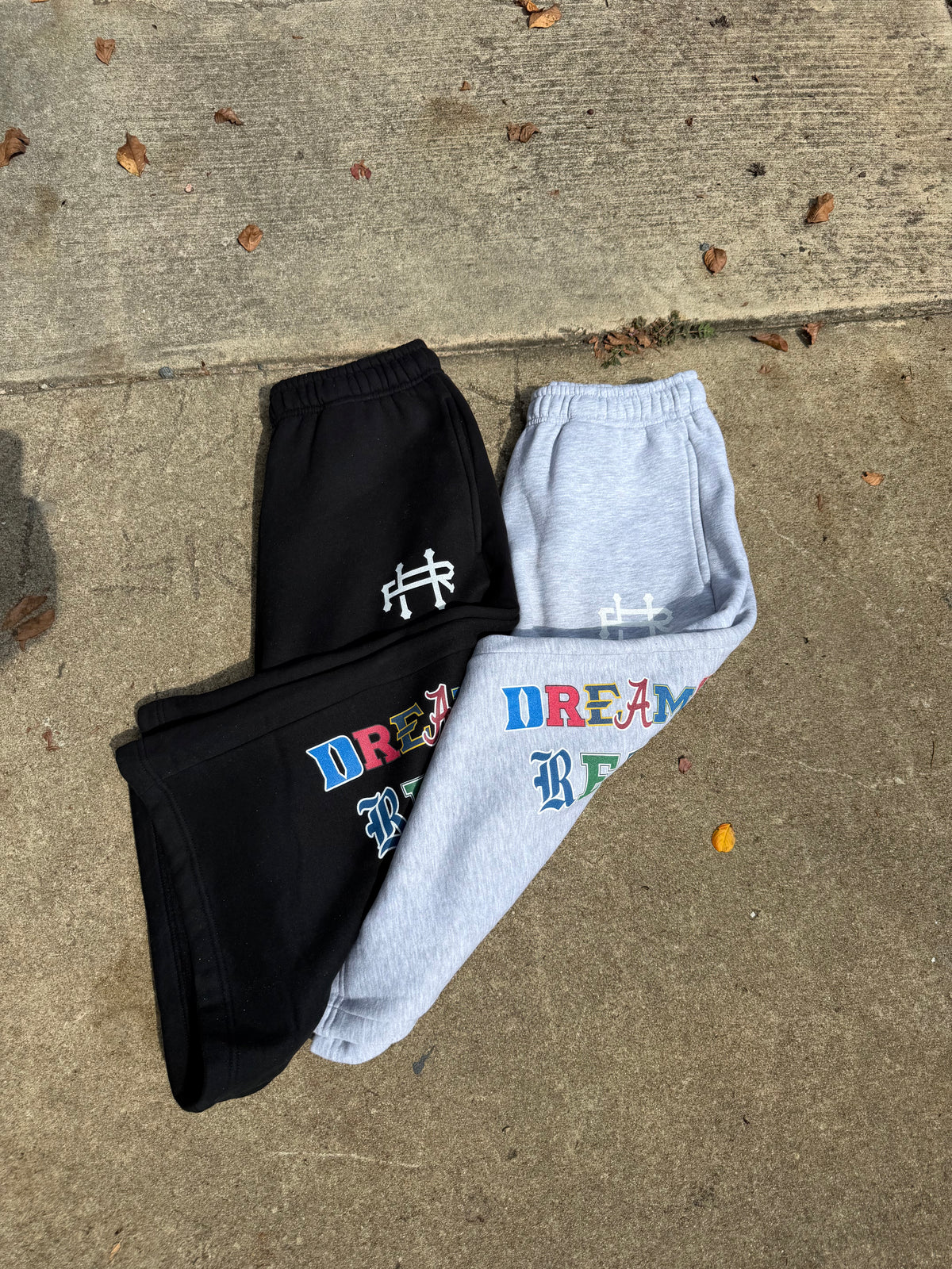 "Dreams to Reality" Three-quarter Sweatpants
